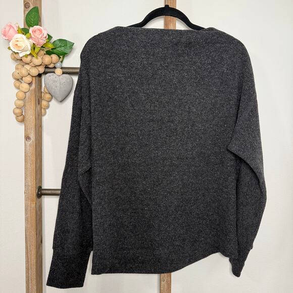 Hem and Thread Long Sleeve Gray Sweater Size Medium - Picture 5 of 10